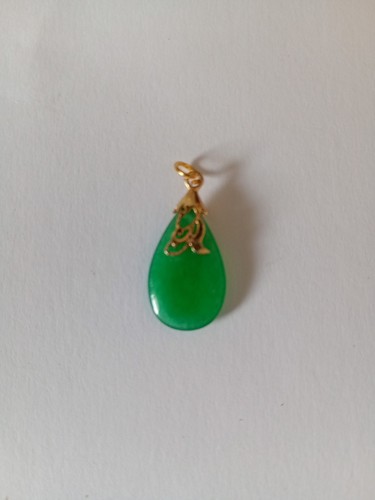 Ciondolo giada verde goccia