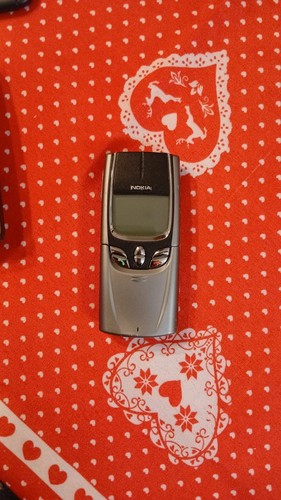 Nokia 8810