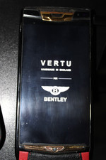 Vertu Signature Touch usato