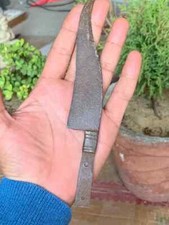 Antico pugnale da caccia