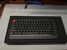 Tastiera meccanica in fibra di