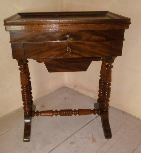 Tavolino antico