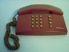 vecchio telefono viola "Signo"