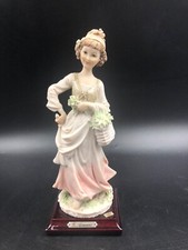 STATUETTA STATUA FIGURA CAPODIMONTE RAGAZZA FANCIULLA CON FIORI G ARMANI