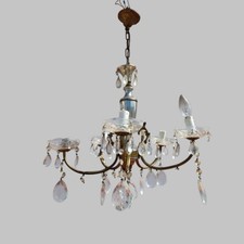 lampadario vintage in metallo e gocce di vetro