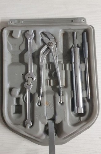 Boite outils bmw e30 - boite,
