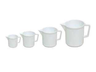 Caraffe graduate con becco - graduate,