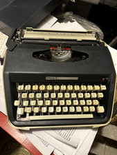 Macchina da scrivere Antares