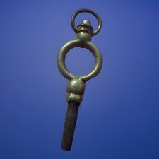 Antica piccola chiave di carica per orologio da tasca