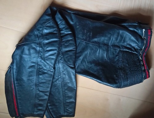 Pantalone pelle moto - in,