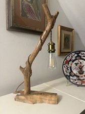 Lampada artigianale in legno