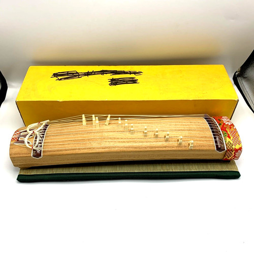 Koto strumento musicale