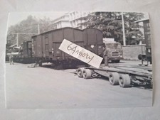 Fotografia Carro tipo F in manovra su carrello stradale 