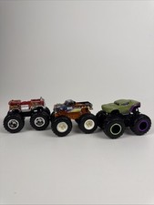 Lotto di 3 Monster Truck Auto Giocattoli Hot Wheels Monster Trucks Big Foot Hulk Firetruc
