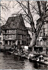 Foto reale Il lavatoio in