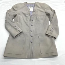 Giacca Chanel modello raro con bottoni cocco grigio