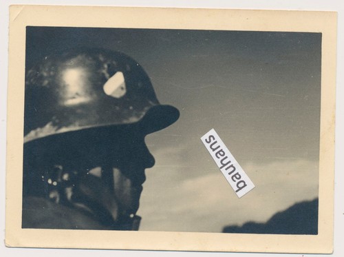 Foto soldato wehrmacht elmetto - foto,