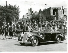 1956 ROMA Festa della REPUBBLICA Cavalleria al passaggio dell'auto presidenziale