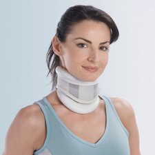 Collare cervicale ortopedico