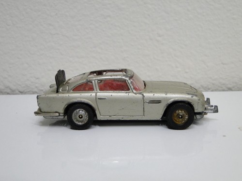 Auto epoca james bonds - james,