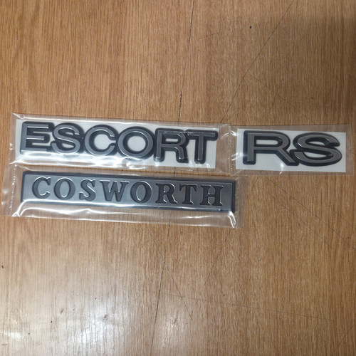 Set badge escort cosworth - badge,
