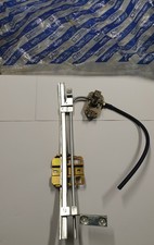 Alzavetro automatico a