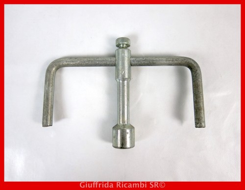 Chiave smontaggio ruote auto - chiave,