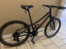 2023 Specialized Hot Rock SR