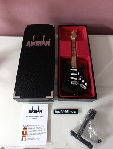 David gilmour guitar - gilmour,