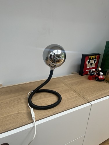 Hebi style flexible table - table, lamp