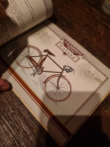 Rara vecchia bicicletta de - vecchia,