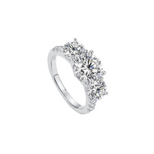 Anello 2ct VVS1 D Ottimo Oro