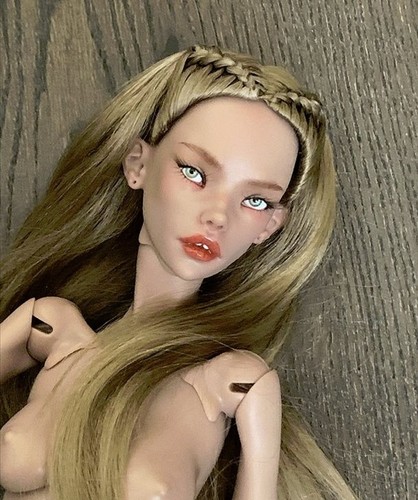 Bambola chimera nuda - nuda, 1/4