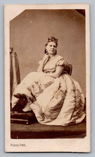 Cdv 1865 femme - femme, séductrice