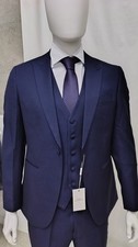 abito elegante uomo