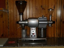 GRATTUGIA-MACINACAFFE'-MACINAPEPE  CQG TRIFASE