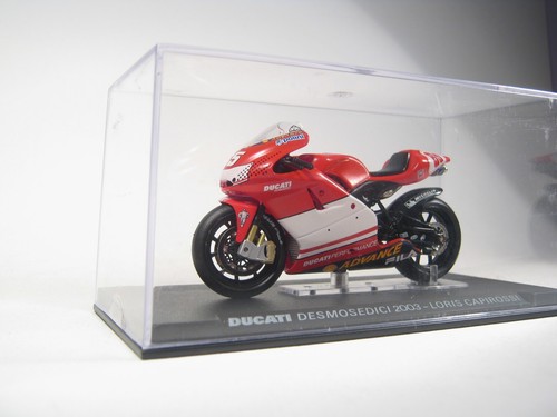 Ducati desmosedici 2003 - ducati,