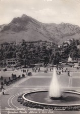 VITTORIO VENETO: Piazza con fontane luminose - Giardini M. Altare- bar lux