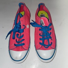 Womens size converse one - size,