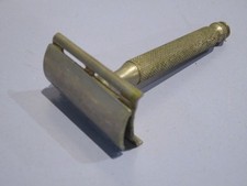 vecchio RASOIO DI SICUREZZA in ottone per lametta smontabile vintage d'epoca da