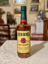 Bottiglia Four Roses Bourbon
