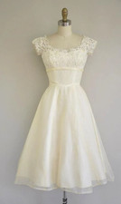 Abiti da sposa corti linea A