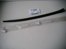 Modanatura parabrezza destro