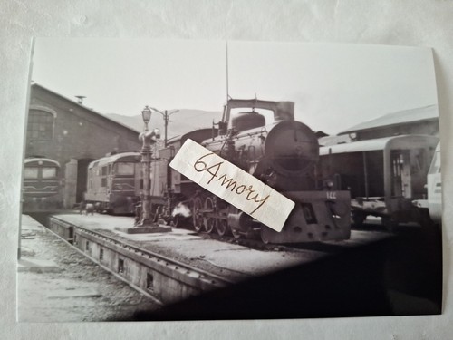 Fotografia deposito locomotive - fotografia,