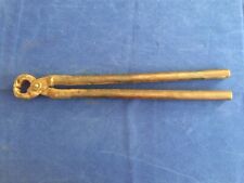 ANTICA PINZA TENAGLIA DA FABBRO FUCINA FORGIA IN FERRO BATTUTO.