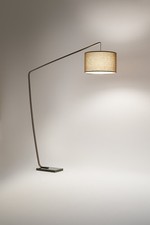 Zoe piantana marrone design ad