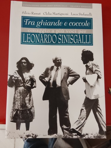Tra ghiande coccole omaggio - ghiande, e