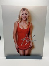 Abito rosso sexy Kaley Cuoco