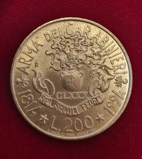 Moneta Da 200 Lire Arma Dei Carabinieri 1814 - 1994 .In buone condizioni 