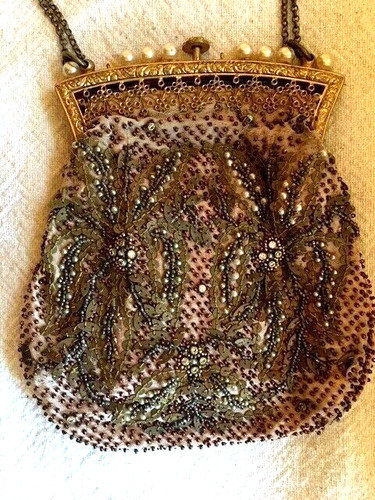 Antica borsa ricamata con